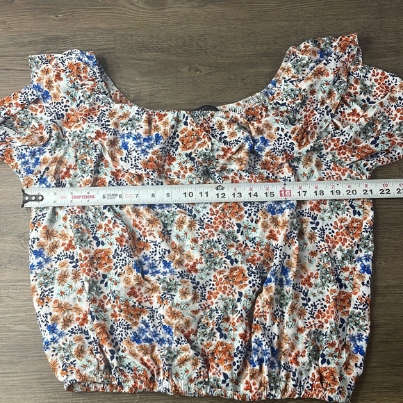 Adrienne Vitadinni Women’s Off the Shoulder White Orange Blue Floral Blouse sz L - Picture 6 of 9